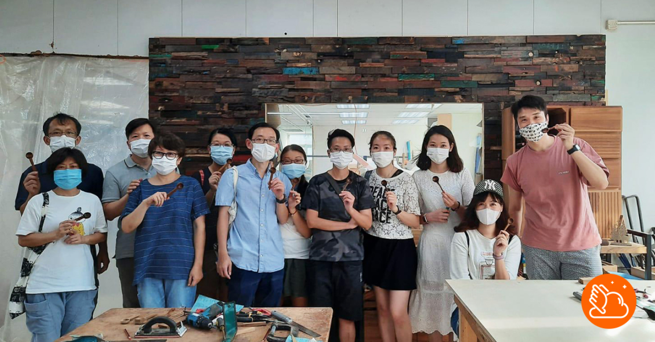 Local Carpenters Hong Kong also has Wooden Furniture Apprentice